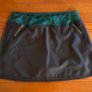 Kiwi Kate Athletic Skort. Size Large